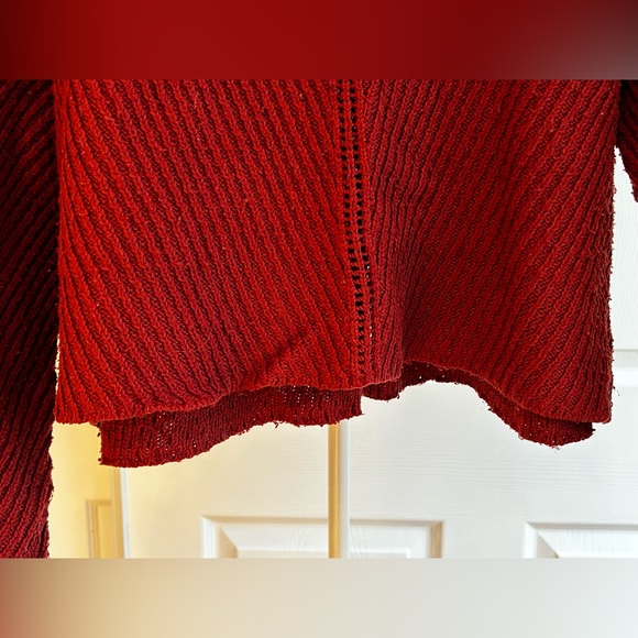 Cupcakes and Cashmere Crop Turtleneck - Picture 5 of 7